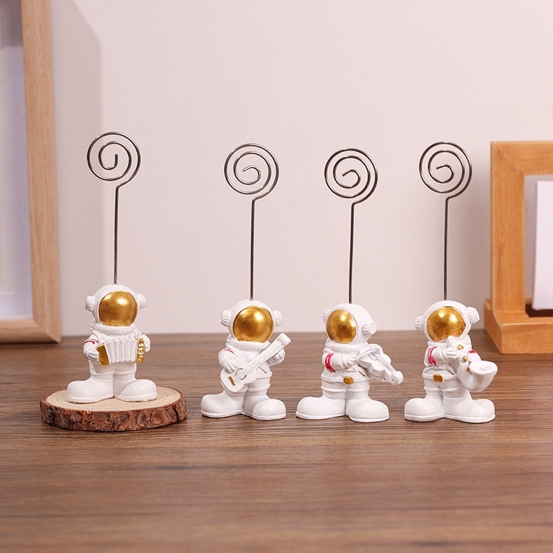 Creative Three-dimensional Mini Astronaut Spaceman Business Card Holder Desktop Photo Holder Desktop Small Ornaments Resin Crafts