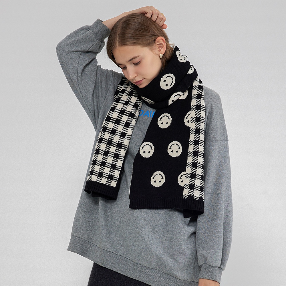 Japanese And Korean Internet Celebrity Smiley Plaid Knitted Scarf Female Winter Warm Versatile Thick Wool Neck Scarf