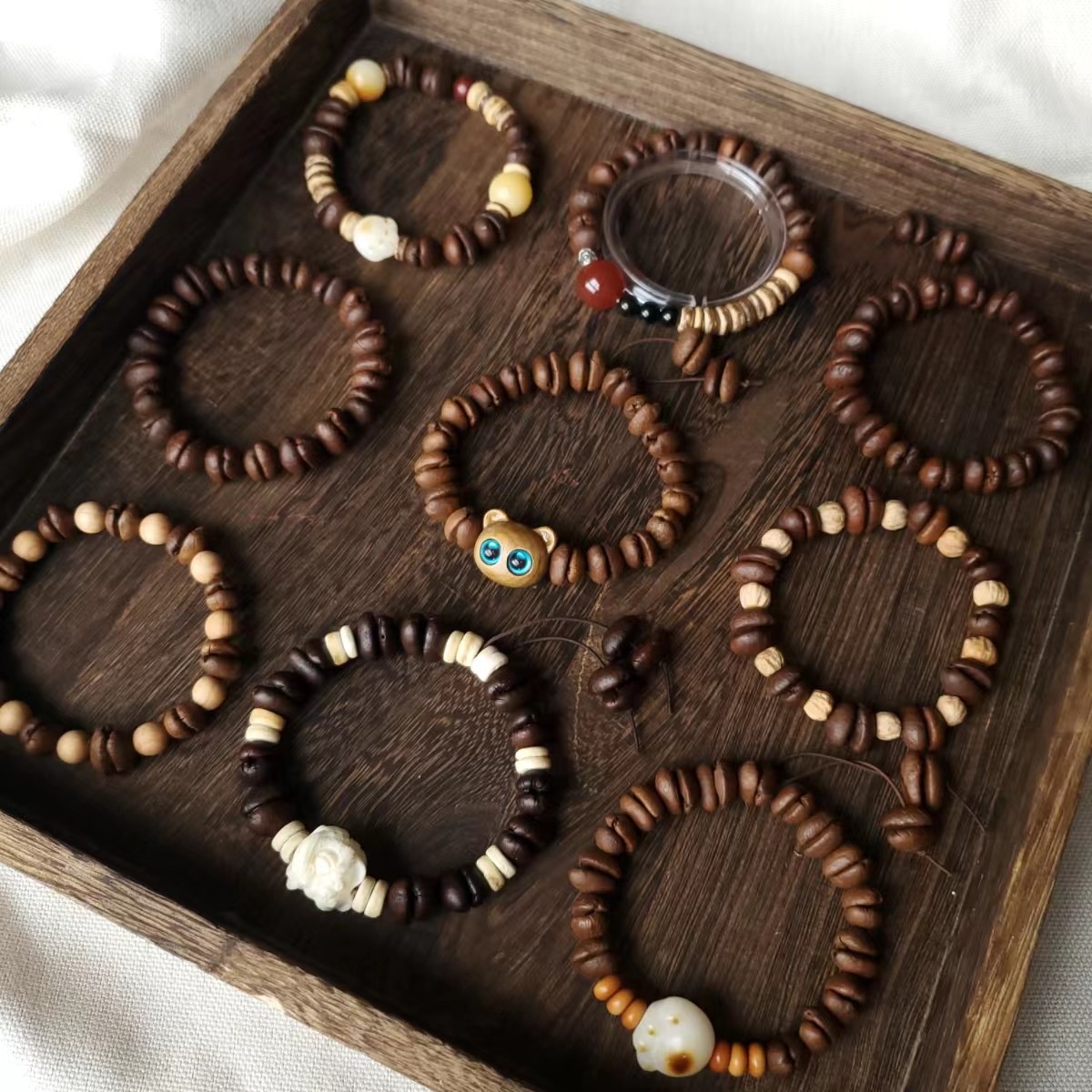 Direct Coffee Beans Hand-punched Bracelet Sandalwood Kitten Head Lion Dragon Seeds Entity Stall Small