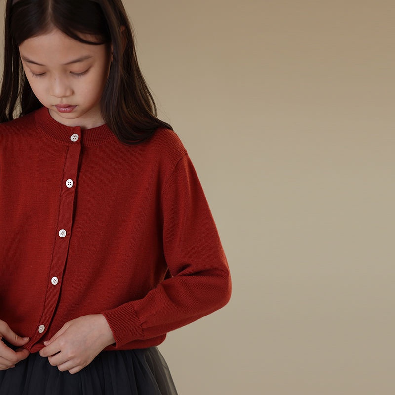 Children's Clothing Autumn Arrival Casual Retro Girls Sweater Begonia Red Single-breasted Round Neck Drop Shoulder Knitted Cardigan Stylish
