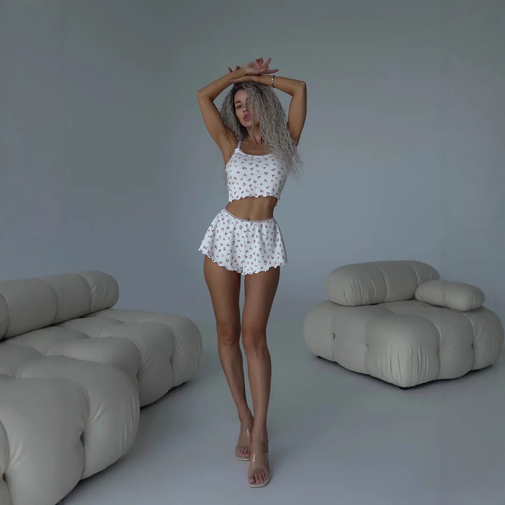 Europe And The United States Women's Fashion Sleeveless Suspenders Shorts Suit Fresh Floral Waist Home Pajamas