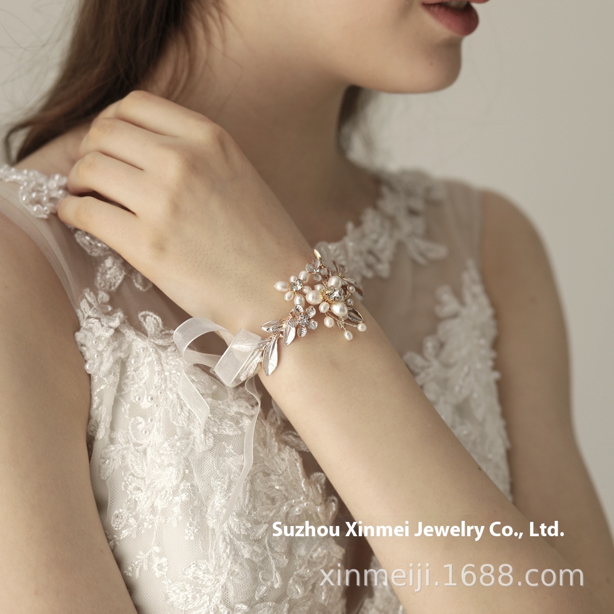 O581 Bridal Jewelry Freshwater Pearl Bridal Wristband European And American Popular Style