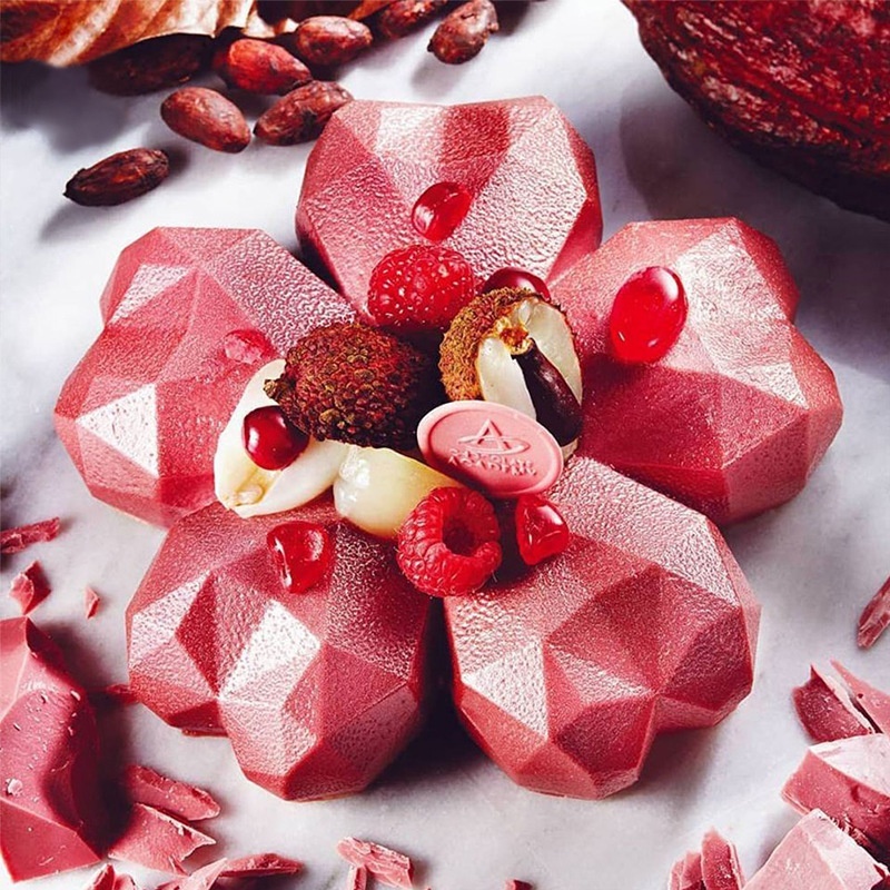 Silicone5-link Heart-shaped Cake Mold Valentine's Day5-link Heart-shaped Diamond Flower Mousse Mold French Dessert Cake Mold