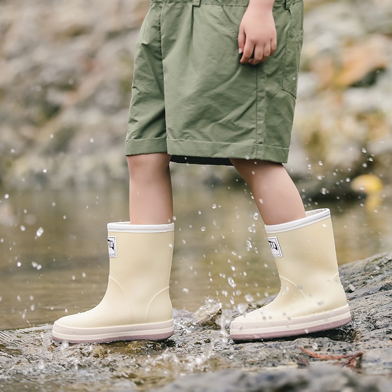 Version Of Children's Rain Boots Boys And Girls Non-slip Soft Bottom Rain Boots Camping Waterproof Shoes Small And Medium Children's Lightweight Travel Rain Boots