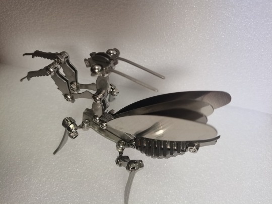 Stainless Steel Cockroach Model Metal Crafts Foldable Model Hand-assembled Alloy Craft Creative Ornaments