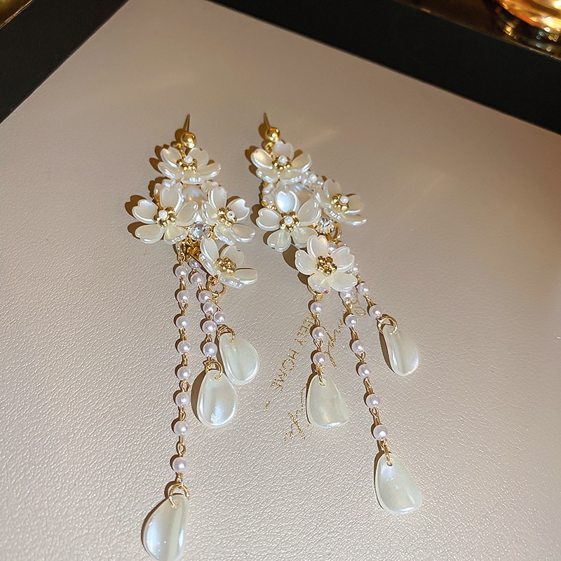 Super Fairy Flower Tassel Earrings Niche Design High-grade Gentle Fairy Light Luxury Elegant Earrings Earrings
