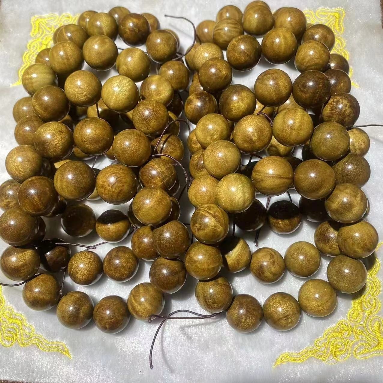 Golden Nanmu Bracelet2.0 Small Water Wave Gold Bottom Dead Wood Material Buddhist Beads Handicraft Wooden Jewelry S