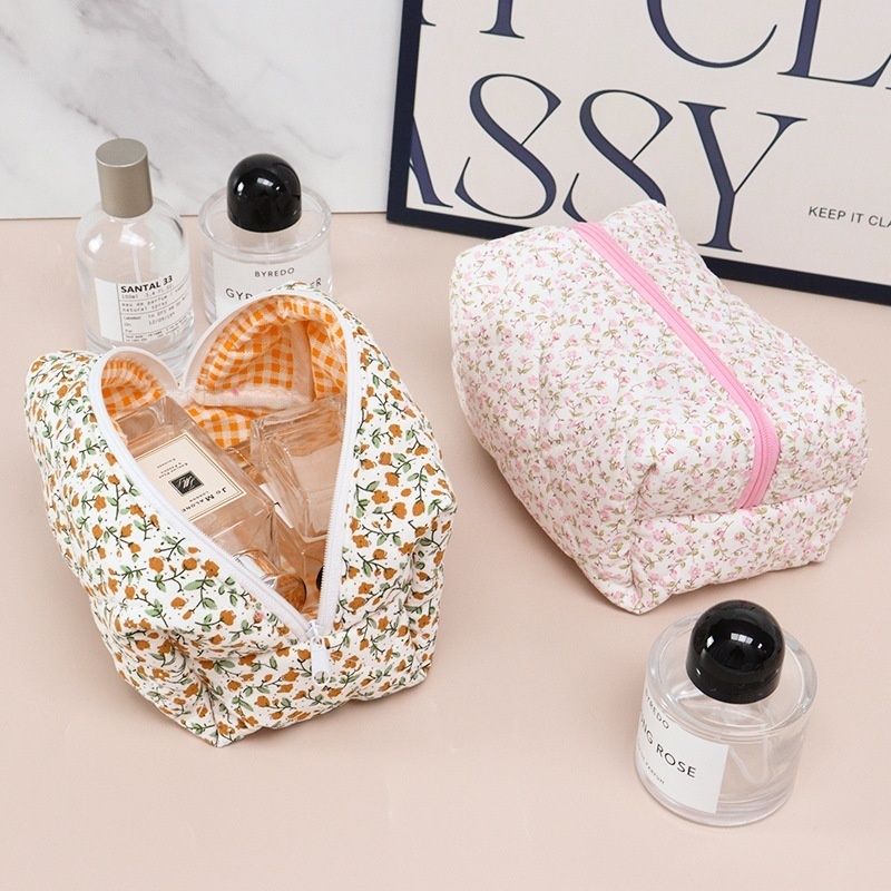 Floral Fabric Toiletry Bag Cosmetic Bag Fashionable Women's Hand-held Cosmetic Bag Fluffy Coquette Cosmetic Bag