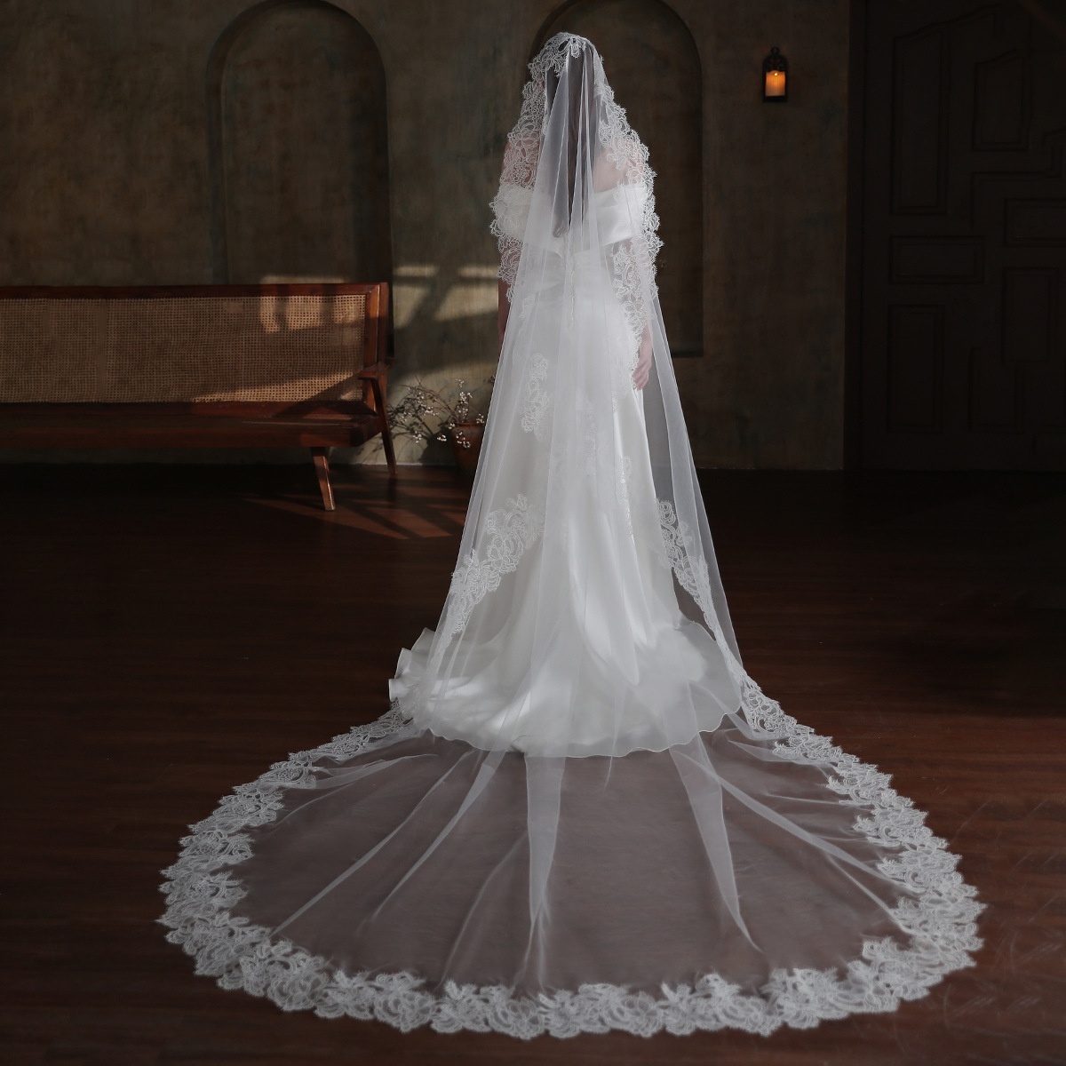 V863 Palace Atmosphere Bridal Veil White Retro Long Lace Church Trailing Main Wedding Veil