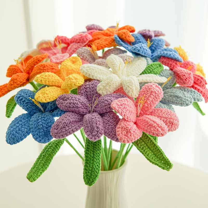 Crocheted Tulip Artificial Flower Finished Hand-woven Flower Table Decoration For Couples And Girlfriends Holiday Gift Bouquet