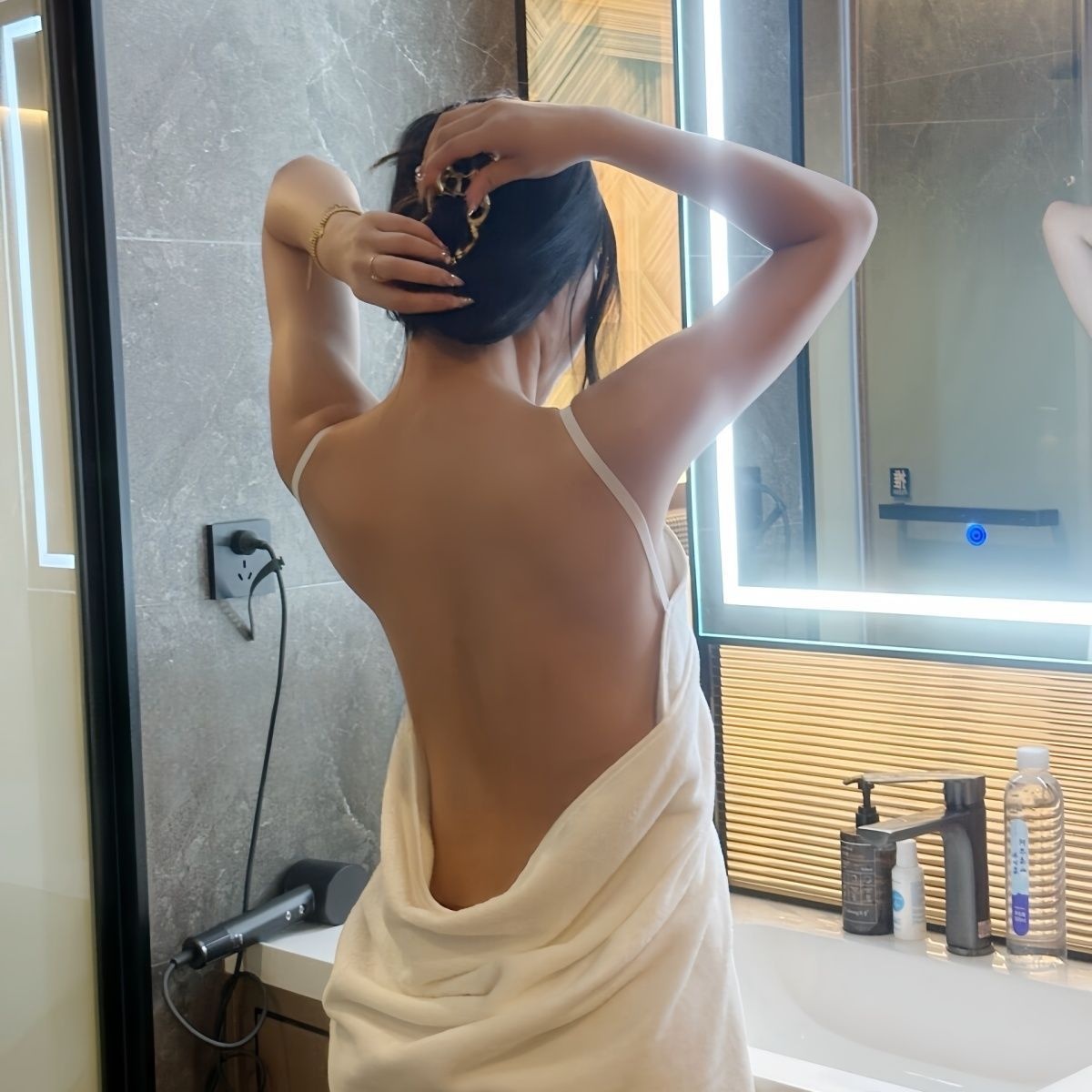 Cute Strap Bath Towel, -Style High-Value Barbie Pajamas, Wearable Bath Skirt, Backless Overnight