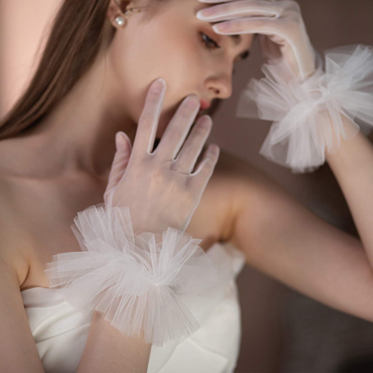 WG094 Ruffled Wedding Gloves Super Fairy White Short Bride Wedding Dress Dinner Party Gloves