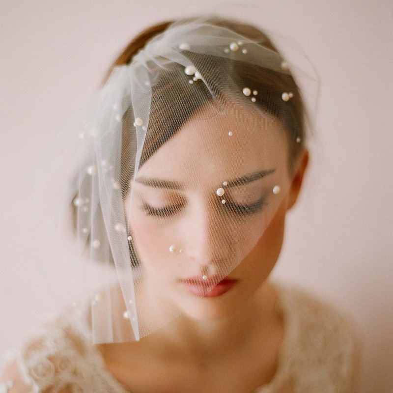 V002 Soft Net Hand Sewn Hair Comb Bride Wedding Short Veil Handmade Half Pearl Foreign Trade Cover Veil