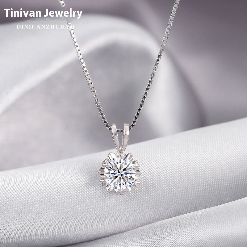 1 Carat Moissanite Necklace Female925 Sterling Silver Light Luxury Niche Snowflake Diamond Pendant High-grade Clavicle Chain Versatile