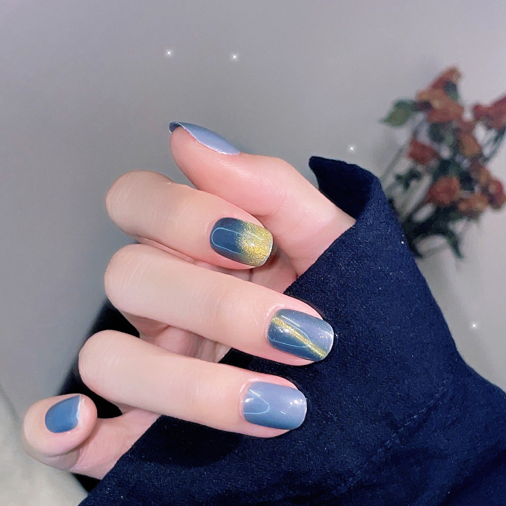 24 Pieces Of Short Square Blue Handmade Gold Cat Eye Nail Art Finished Wearable Detachable False Nails