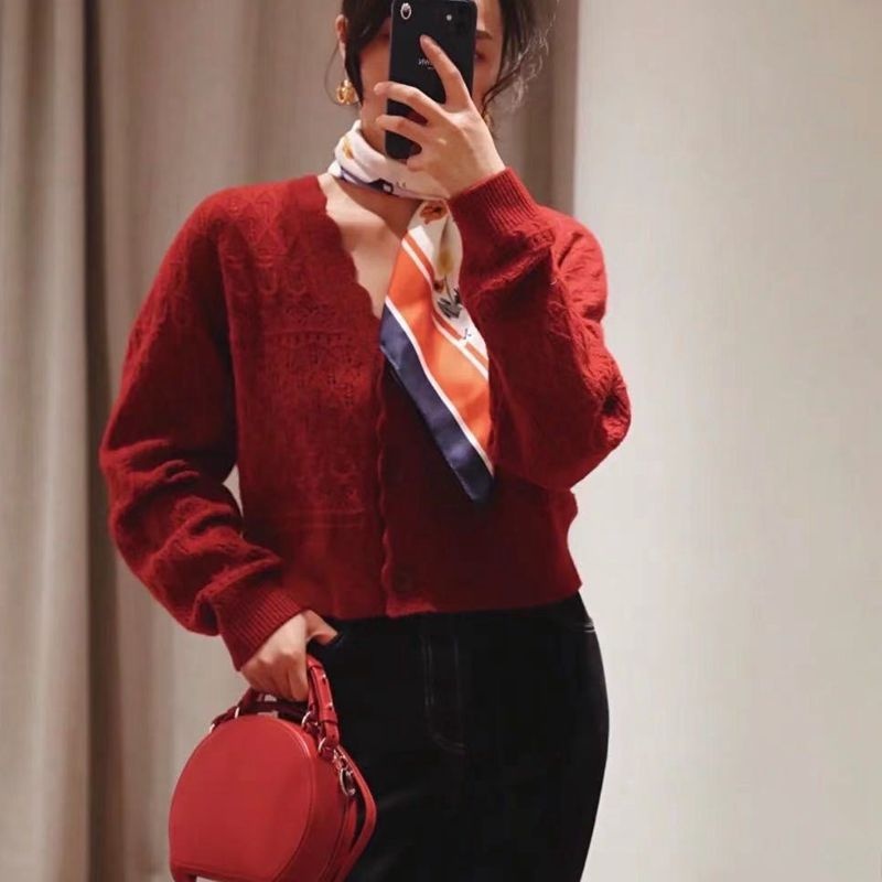 ICXiaohe22 Autumn And Winter High-quality Heavy Classic Year Red Hollow Petal Edge V-neck Knitted Cashmere Sweater