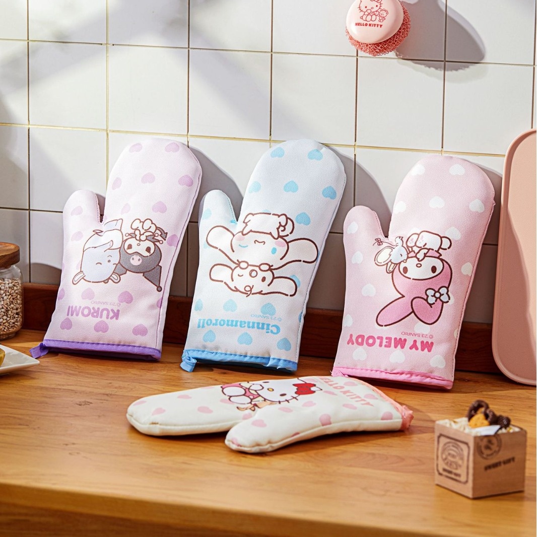 Sanrio Genuine Authorized Cartoon Kitchen Utensils Anti-scalding Gloves Oven Microwave Householdulation High Temperature Resistant Gloves