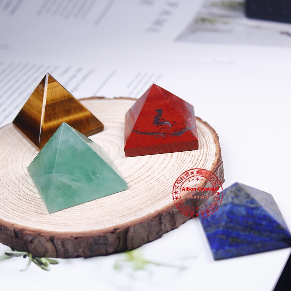 Natural Crystal Pyramid Ornaments Semi-precious Stone Polished Office Decoration Energy Tower Crystal Crafts