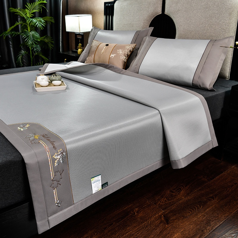 Exquisitely Embroidered Ice Silk Mats Foldable Cool And Breathable Mats Air-conditioned Soft Mats