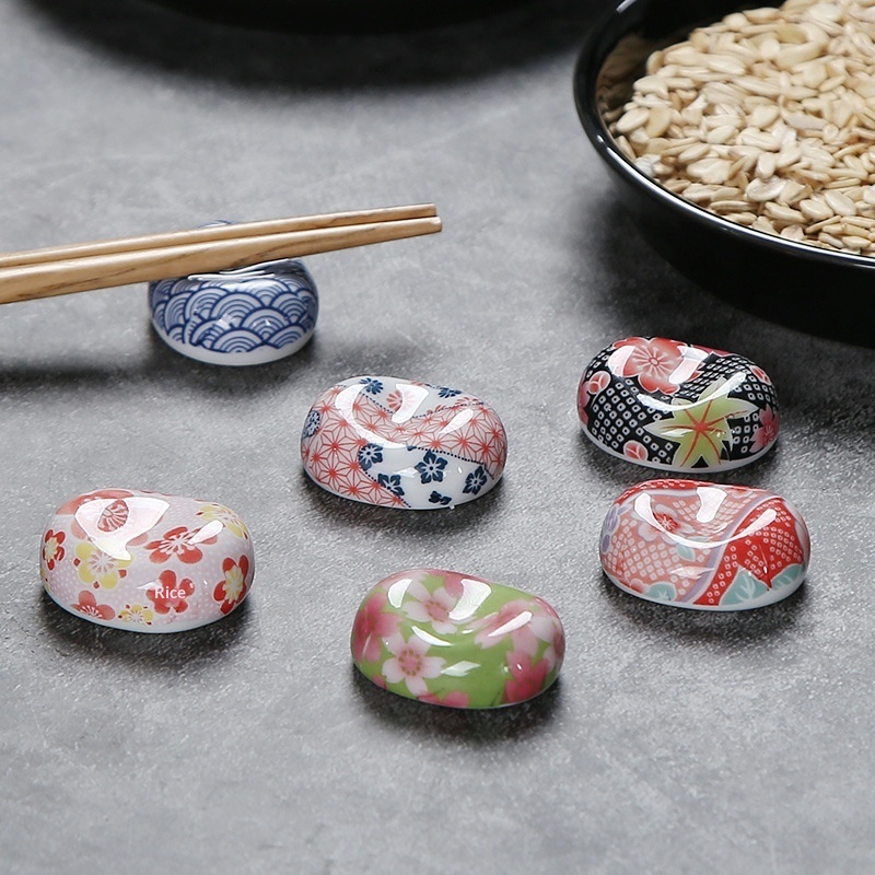 4PCS Cute Owl Chopstick Rest Holder – Minimalist Ceramic Korean Zakka Bean-Shape Chopsticks Stand For Home Hotel Dining Table