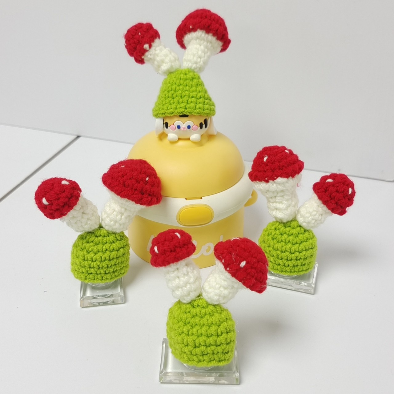 Hamster Parrot Small Pet Hat Toy Hat Hand Crocheted Mushroom Head Crochet Hat Pose