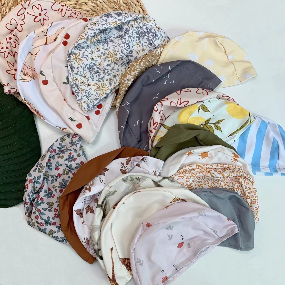 Random Colors Children's Swimming Pool Comfortable Cloth Swimming Cap Baby Hat Style Children's Cartoon Printed Swimming Cap