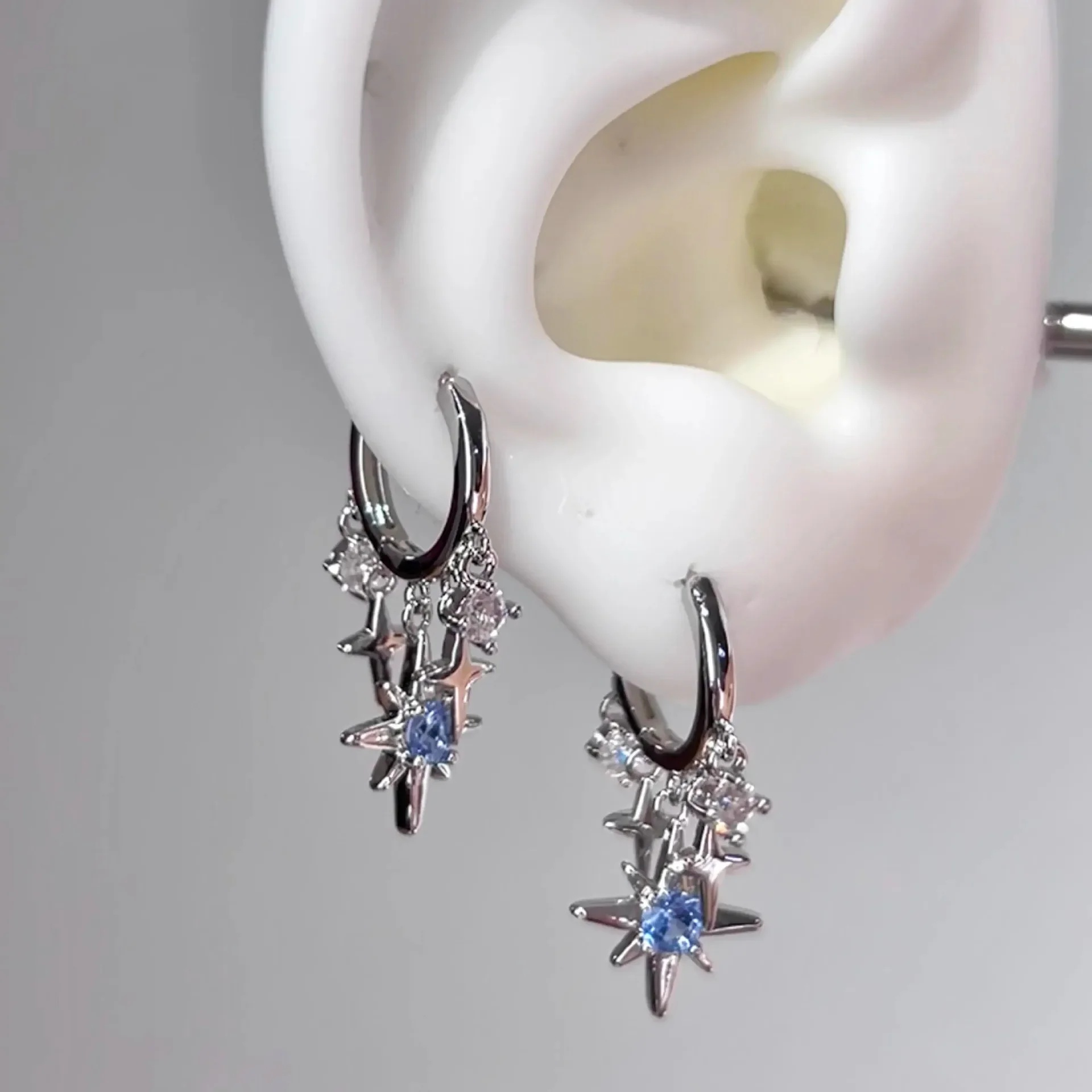 Star Mans Ear Ring Female Eight Mans Star Pendant Tassel Ear Buckle Niche Design Sense Earrings Unique Sweet Girl Earrings