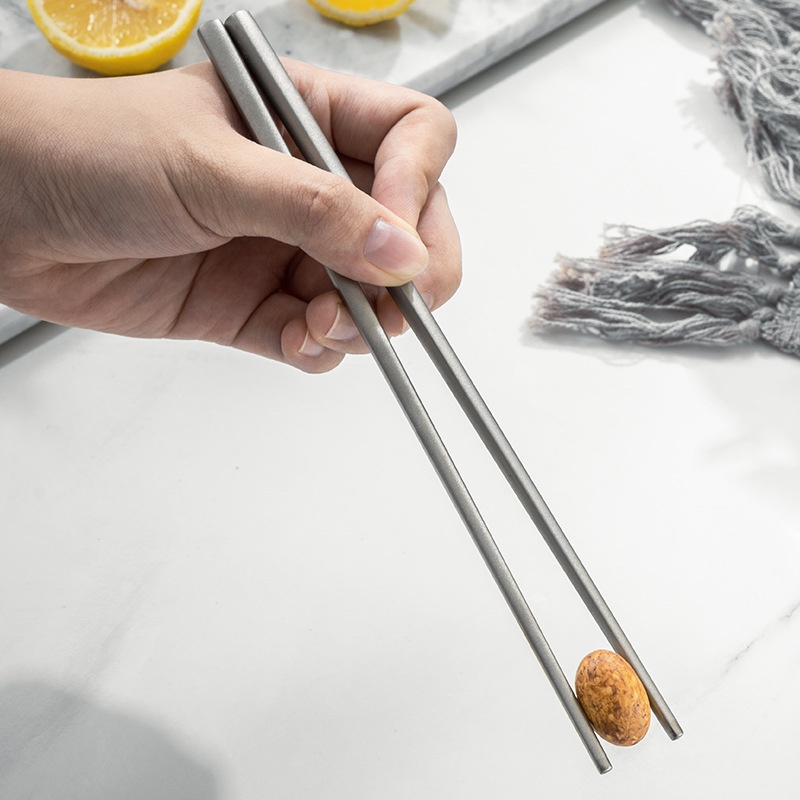 Pure Titanium Chopsticks Portable Lightweight Titanium Tableware Non-slip Durable Hollow Round Chopsticks Camping Titanium Supplies
