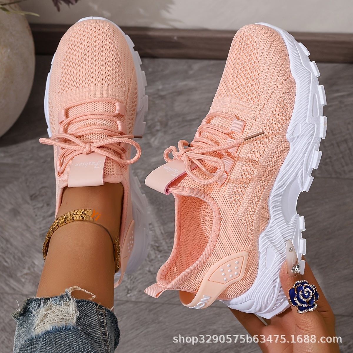 Spring And Summer Style Fly-Knit Mesh Shoes For Women, Versatile Breathable Casual Shoes, Soft-Soled Women's Shoes, Fashionable Walking Shoes