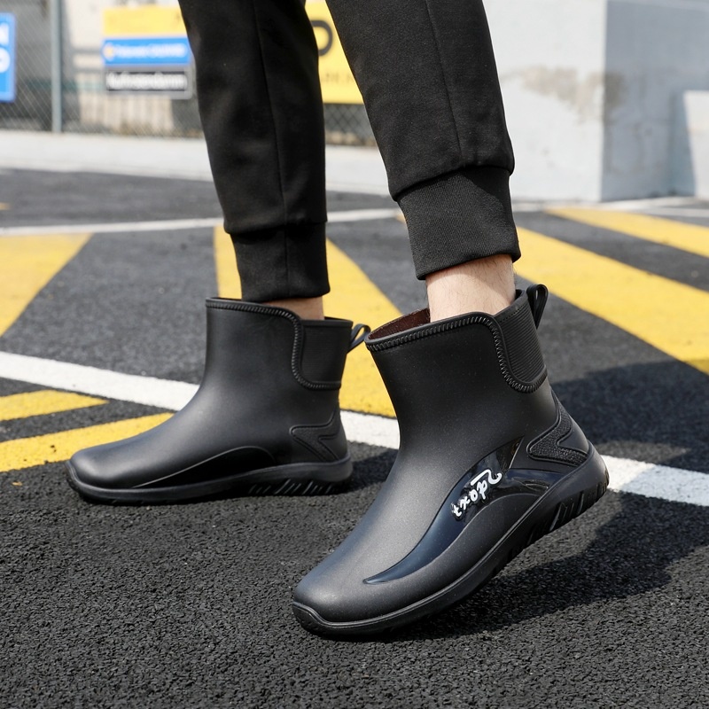 Rain Boots Men's Short-tube Integrated Waterproof Shoes Plus Velvet Warm Rain Boots Kitchen Non-slip Rubber Shoes Low-top Fishing Shoes