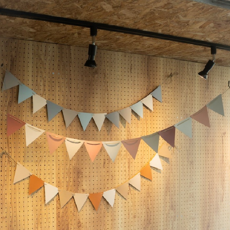 Dery Outdoor Tent Colored Flag Do Not Disturb Triangle Pull Flag3 Meters Waterproof Leather Hanging Flag Camping Atmosphere Flag