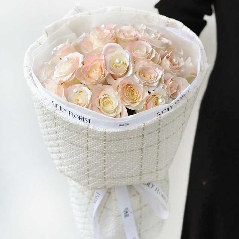 Small Fragrance Style Flower Wrapping Cloth Flower Wrapping Cloth Light Luxury Plaid Cloth Bouquet Packaging Material Flower Shop Flower Art