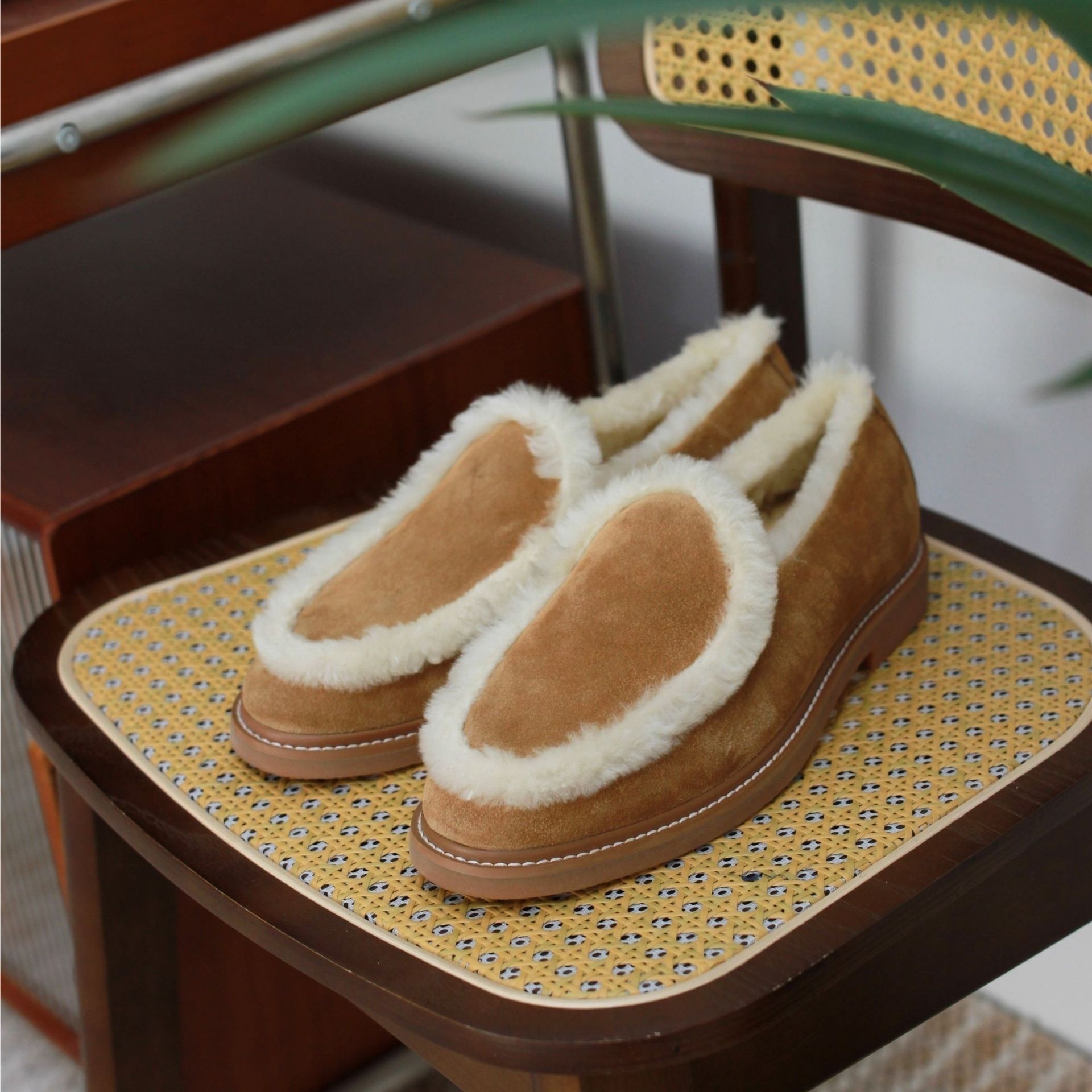 British Top Layer Cowhide Winter Casual Versatile Plus Velvet Cashmere Round Head Retro British Style Fashion Single Shoes Loafers