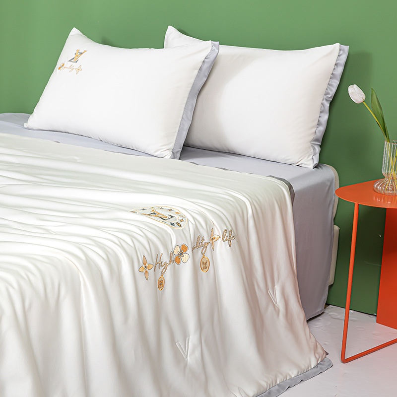 Soy Fiber Machine Washable Thin Quilt