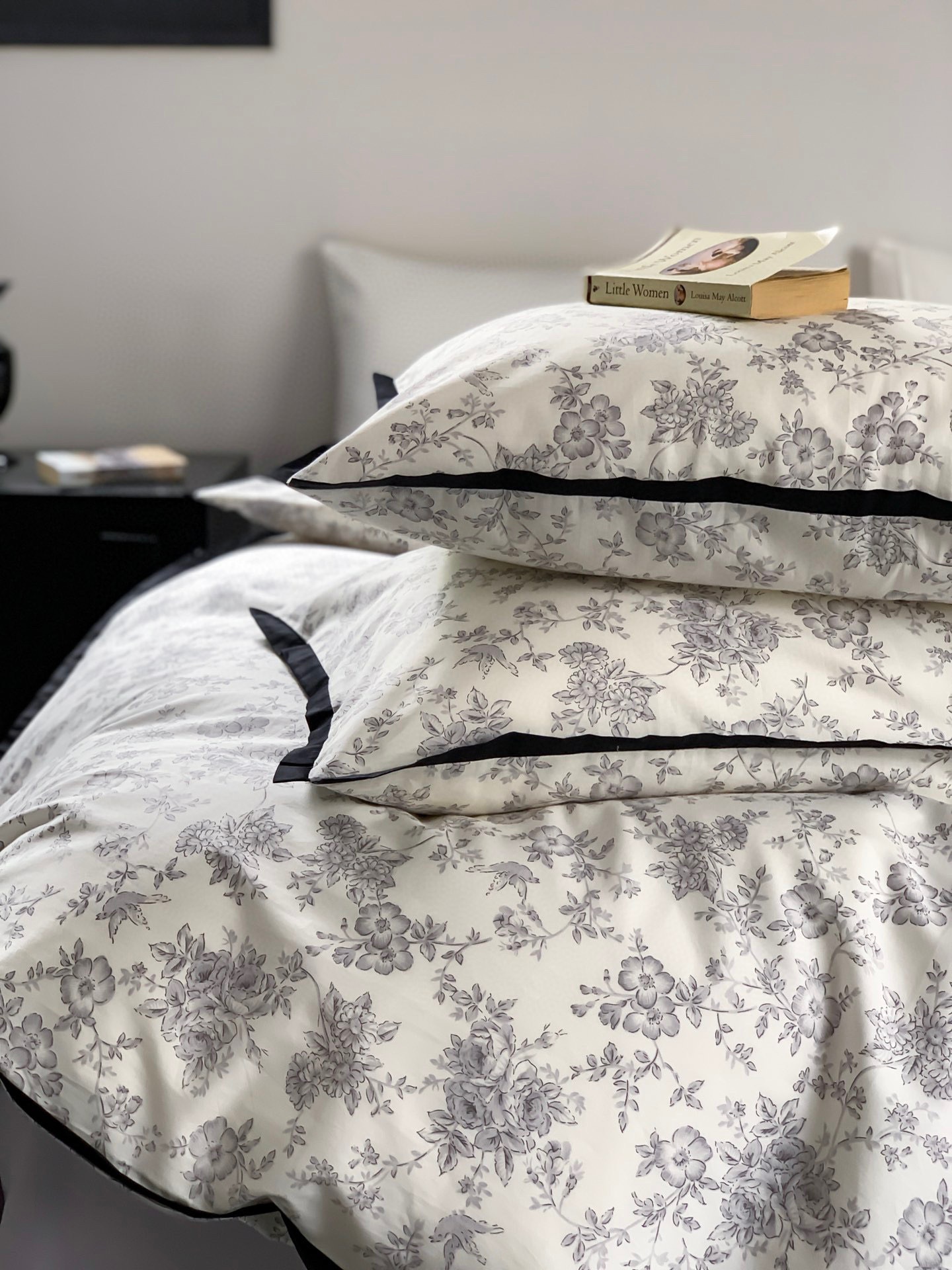 Retro Black And White Lace Cotton Four-piece Bed And Breakfast Style Simple Niche Nordic Japanese Style Pure Cotton Bed Sheet Quilt Cover