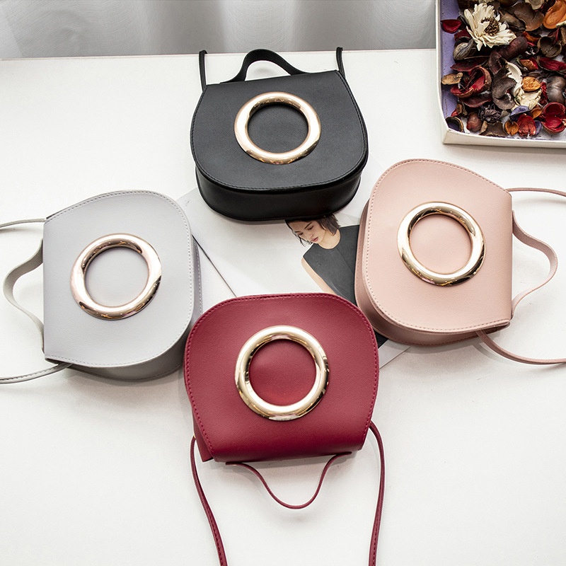 Women's Bags2018 Autumn Large Iron Hoop Halo Messenger Bag Small Fresh College Style Gift Small Bag Foreign Trade