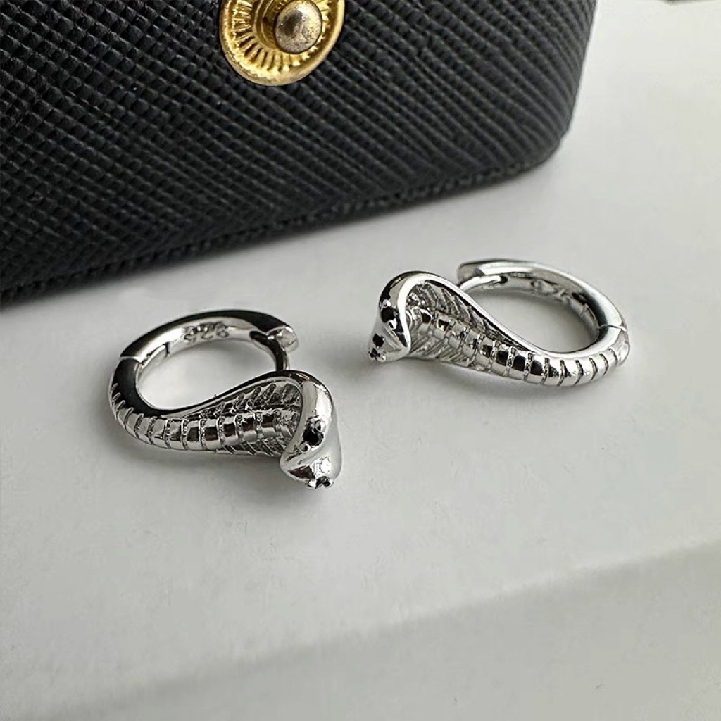 Earrings Men's Advanced Sense Hip-Hop Distinctive Green Cobra Earrings Men's Ear Buckle Sleeping Free Picking Cold Fashion