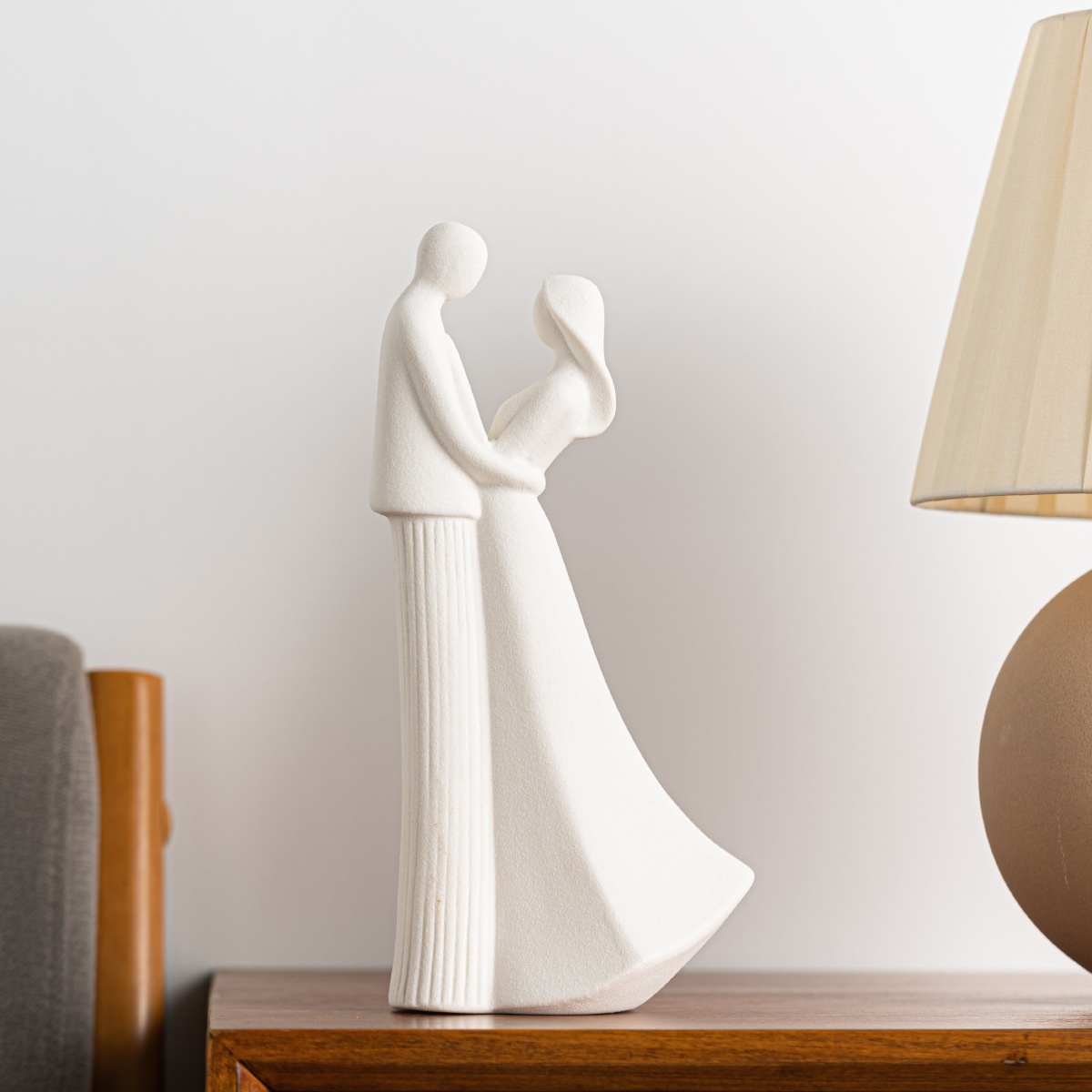 Modison Nordic Style Wine Cabinet Decoration Simple Couple Ceramic Crafts Model Room Home Decoration Gifts