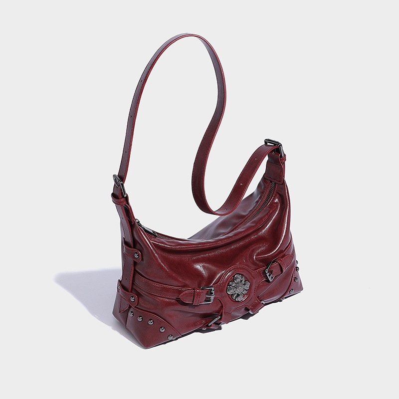 Korean Retro Millennial Hot Girl Fashion Rivet Design Motorcycle Bag Autumn And Winter Y Commuting Easiest For Match Shoulder Bag