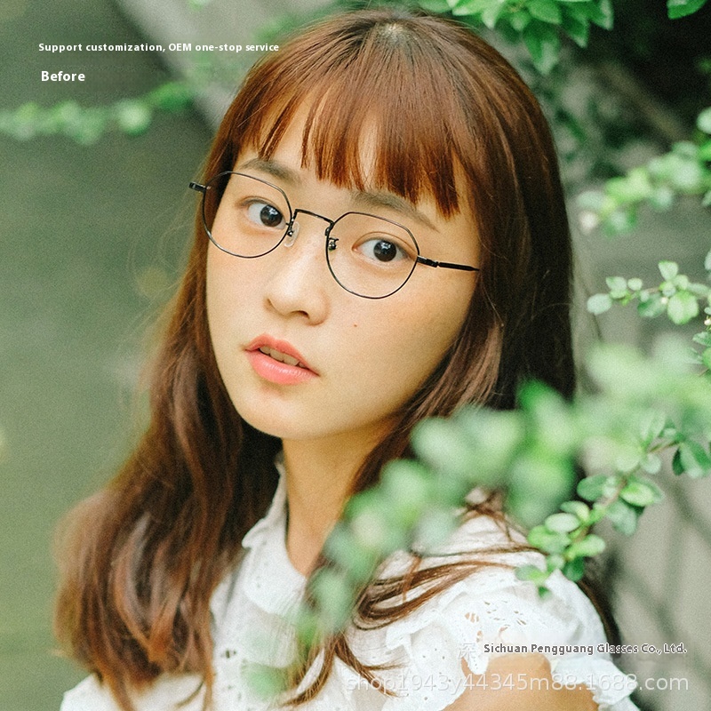 Japanese Small Frame Retro Aerospace Titanium Ultra-light Female Glasses Frame Myopia Optical Glasses Can Be Equipped With Anti-blue Light To Make The Face Look Smaller