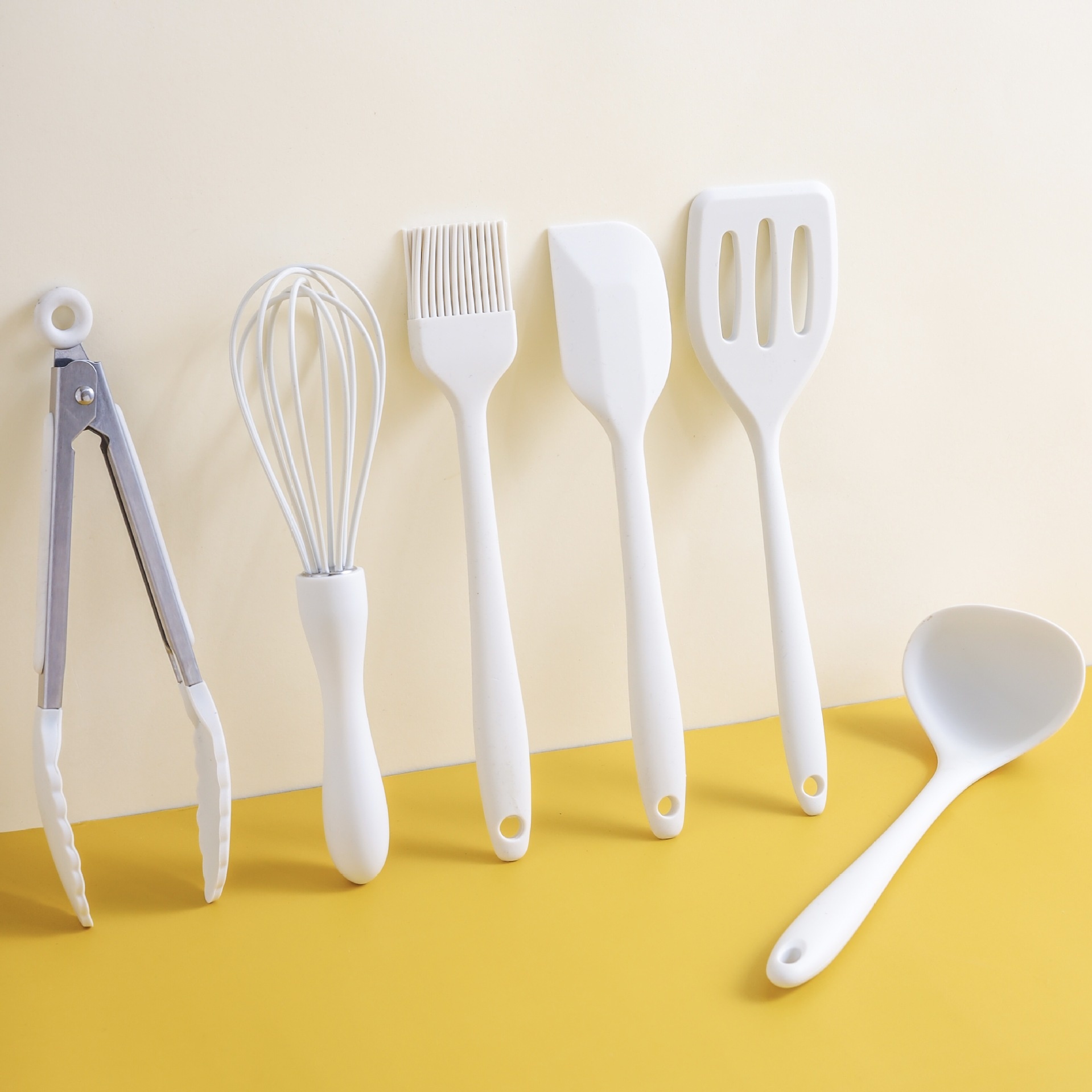 Silicone Baking Set Oil Brush Egg Beater Scraper Cream Spatula Egg Beater High Temperature Resistant Food Clip Silicone Spatula