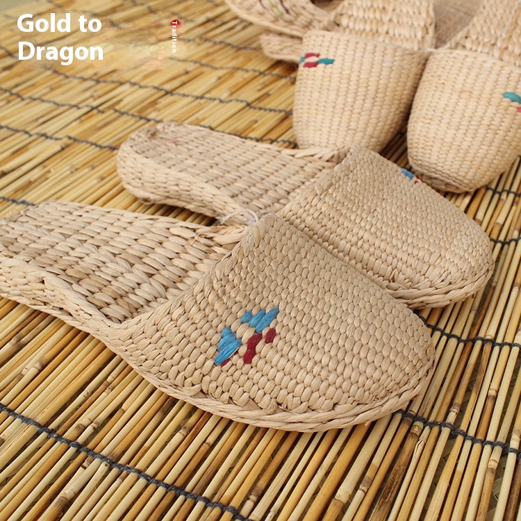 Straw Sandals From S,Handmade Straw Weaving Crafts,Cattail Sandals,Slippers,Red Army Straw Sandals