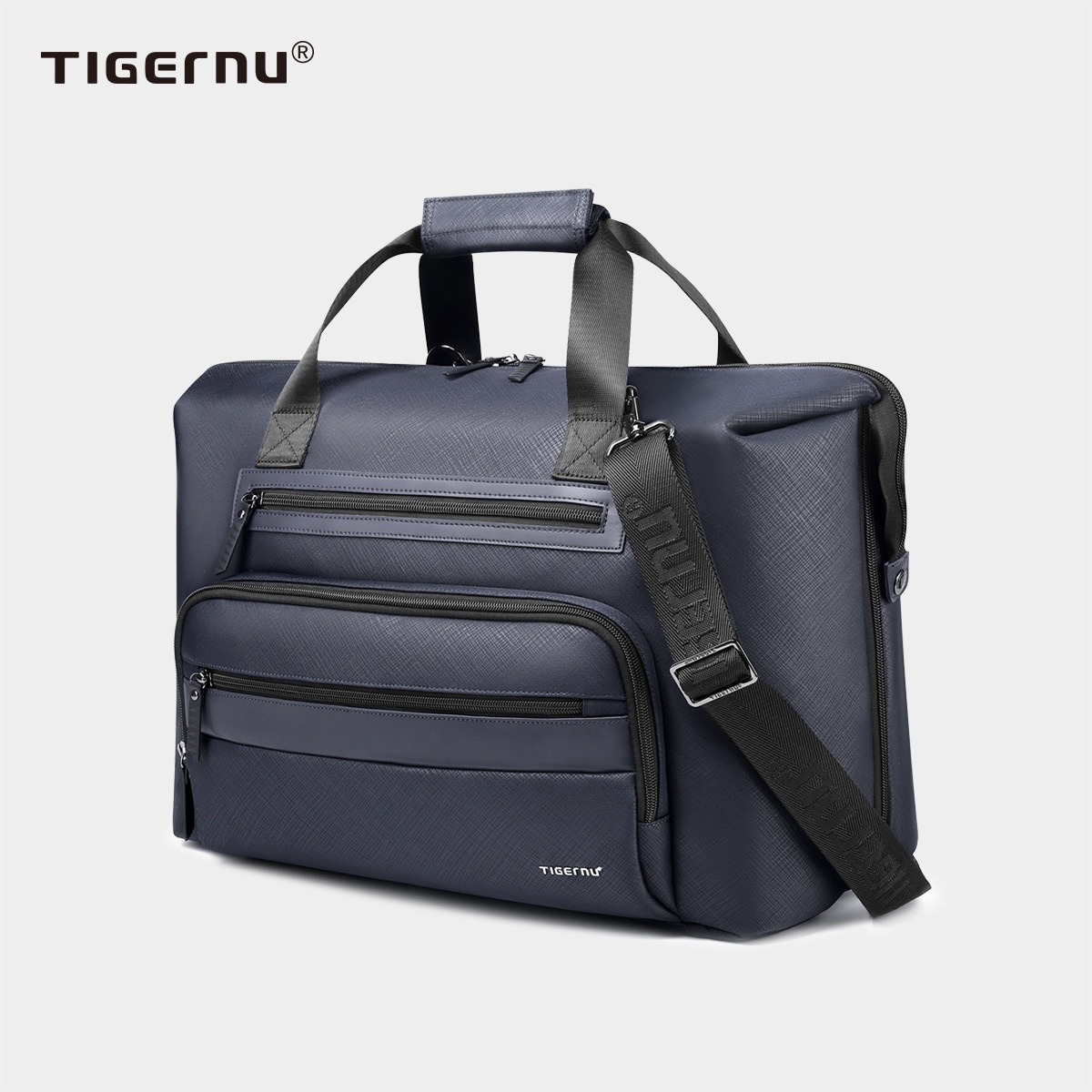 Tigernu Men's Fitness Bag Outdoor Portable Travel Bag Large Capacity Business Travel Shoulder Luggage Bag