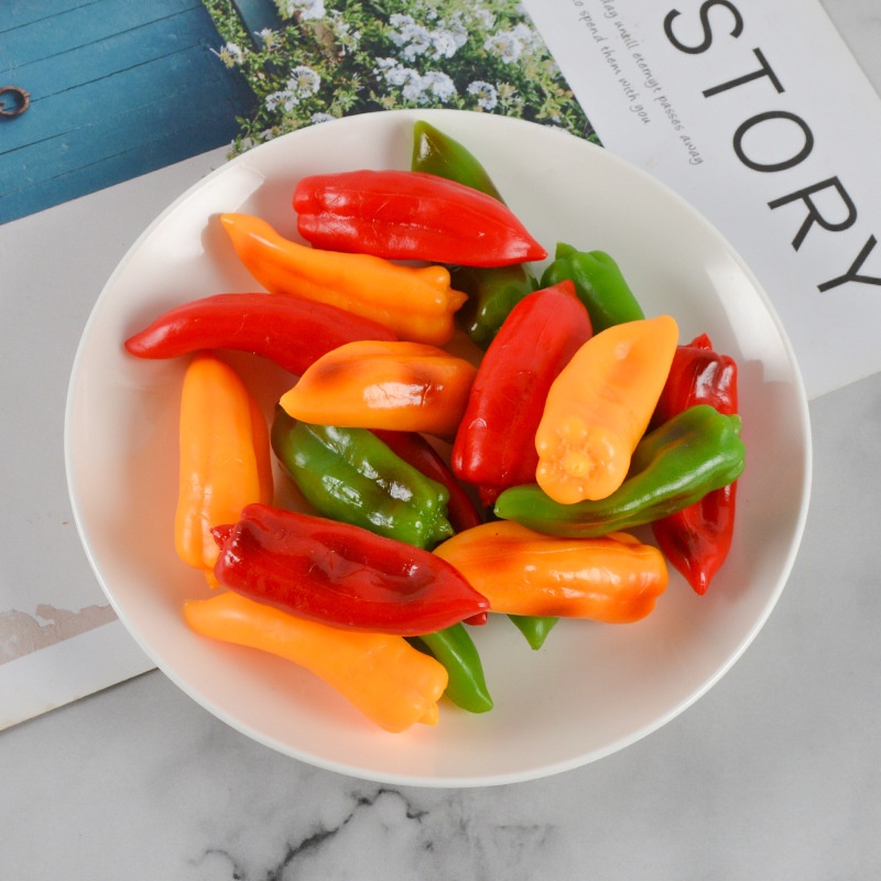Simulation Vegetable Food Play Pepper Props PVCCreative Simulation Food Green Pepper Red Pepper Props Keychain Pendant