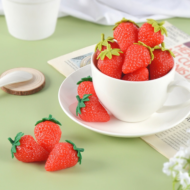 Soft PVCSimulation Strawberry Prop Model Miniature Food Play Fake Small Fruit Green Strawberry Model Photography Props