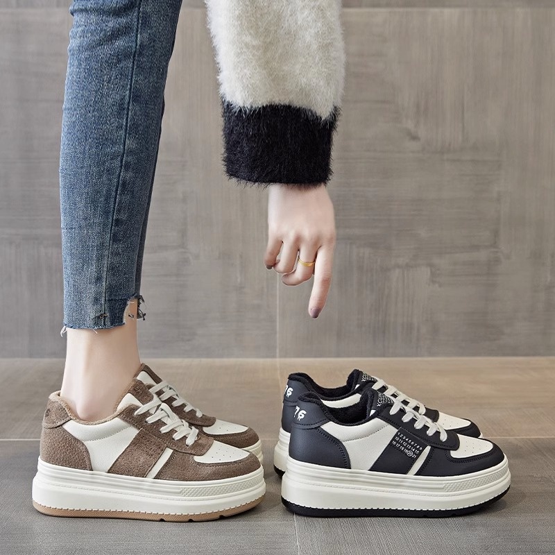 【GUYUN】Little White Shoes For Women All-match Thick-soled Platform Shoes With Elevated Heels Panda Casual Sneakers