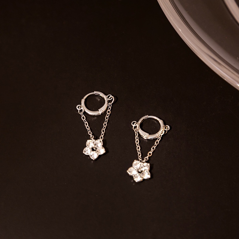 South Korea Dongdaemun Super Flash Chain Flower Rhinestone Earrings Versatile Exquisite Small Simple Ear Buckle Ear Ring