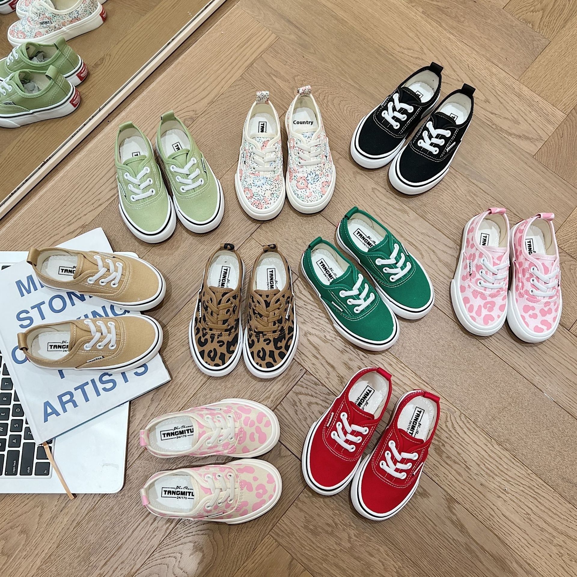 Children's Canvas Shoes Summer Small,Medium And Large Boys And Girls Sneakers Student Foot Running Soft Sole Casual Shoes