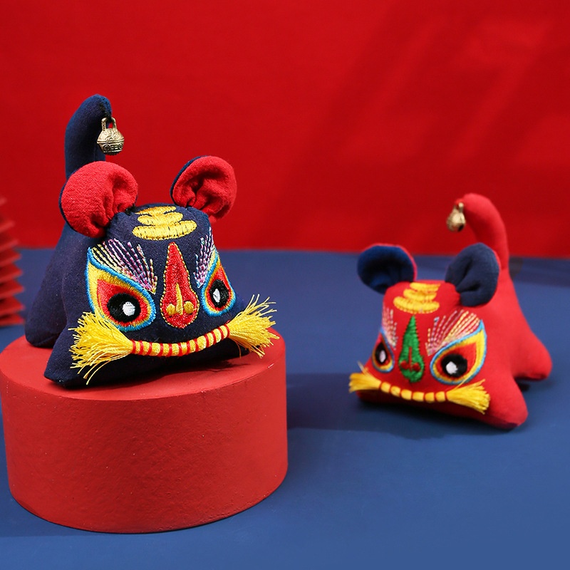 Traditional Handmade Cloth Tiger Embroidery Ornaments Baby Full Moon100 Days One Year Old First Birthday Gift National Tide Travel Products