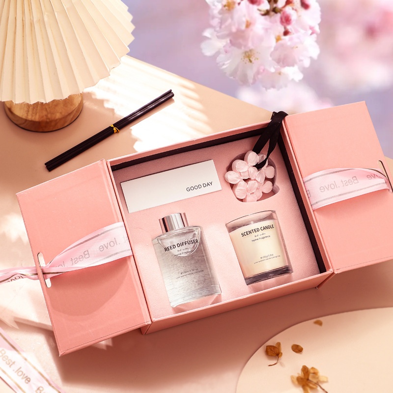 High-grade Cherry Blossom Aromatherapy Candle Gift Box Practical Souvenir Set Opening Gift Graduation Event Teacher Gift